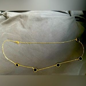 Fashion jewelry brand new necklace bracelet and earrings